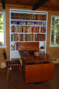 Bookcase with Intrgrated